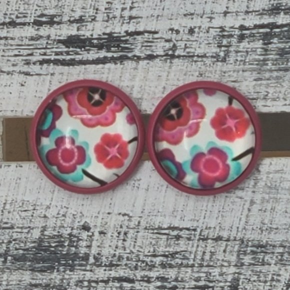 Earrings - Picture 15 of 16